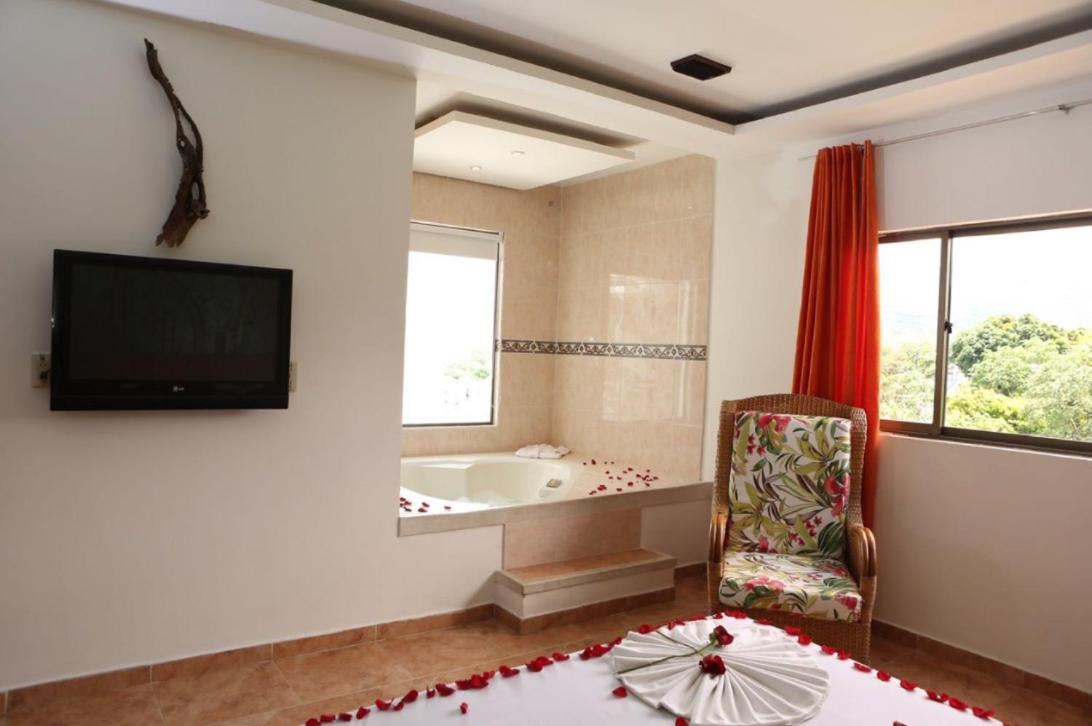 Hotel Anamichu Suites เมลการ์ ภายนอก รูปภาพ